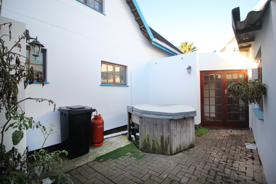 3 Bedroom Property for Sale in Heiderand Western Cape